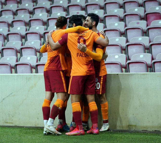 Galatasaray Zirve Takibini Sürdürdü