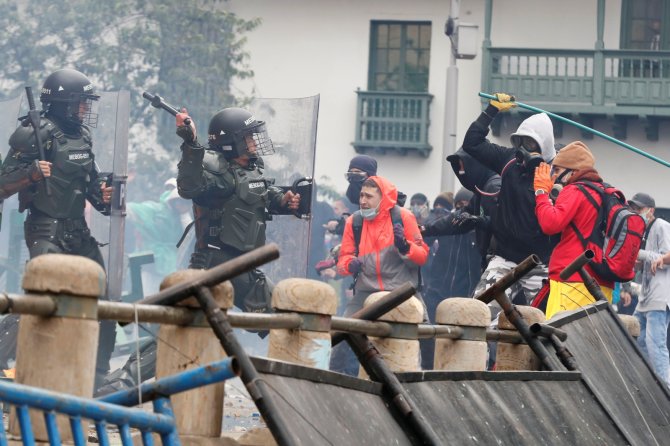 Kolombiya’da Vergi Reformu Protestosu