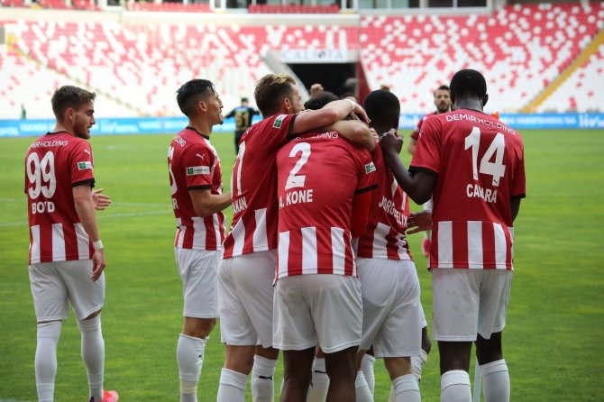 Sivasspor, Yenilmezlik Serisini 15 Maça Çıkardı
