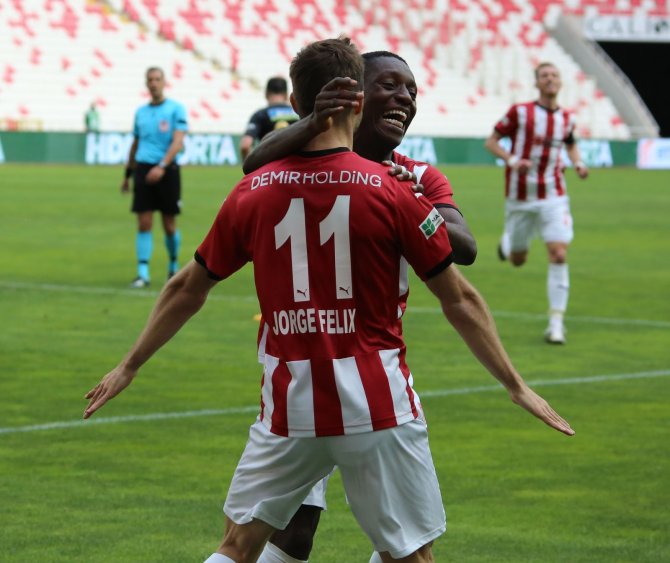 Jorge Felix, Gol Sayısını 2’ye Yükseltti