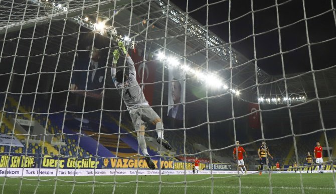 Süper Lig: Mke Ankaragücü: 0 - Gaziantep Fk: 0 (İlk Yarı)