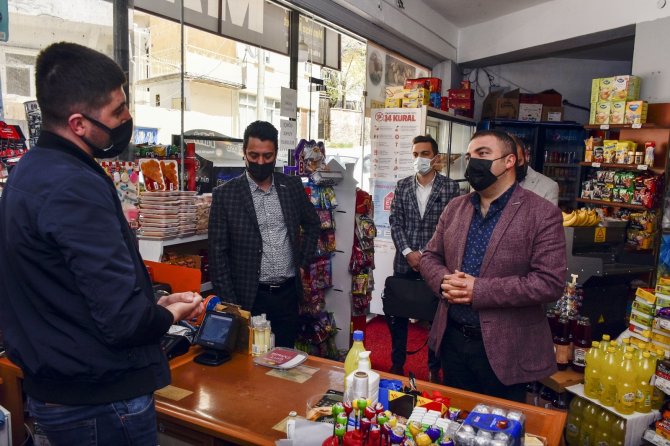 Gümüşhane’de Hayırsever İşadamları Veresiye Defterlerini Satın Aldı