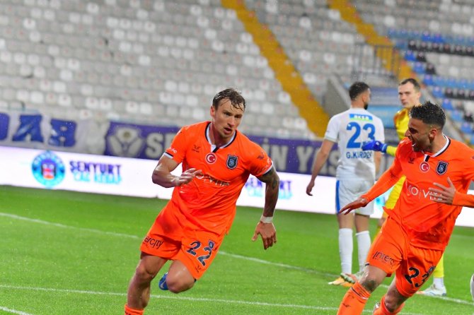 Başakşehir Rahat Nefes Aldı