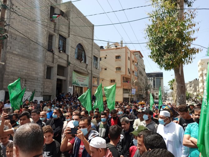 Gazze’de Genel Seçimlerin Ertelemesine Karşı Protesto