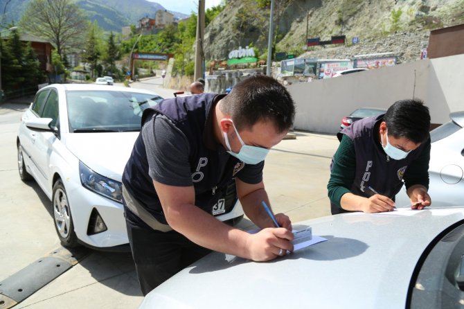 Artvin’de Tam Kapanma Denetimleri Sürüyor