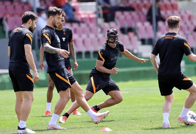 Galatasaray’da Kamp Kadrosu Açıklandı