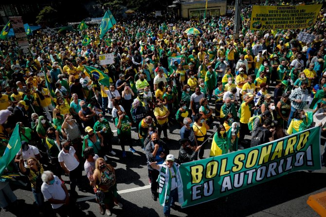 Brezilya’da Bolsonaro Destekçileri Sokağa İndi