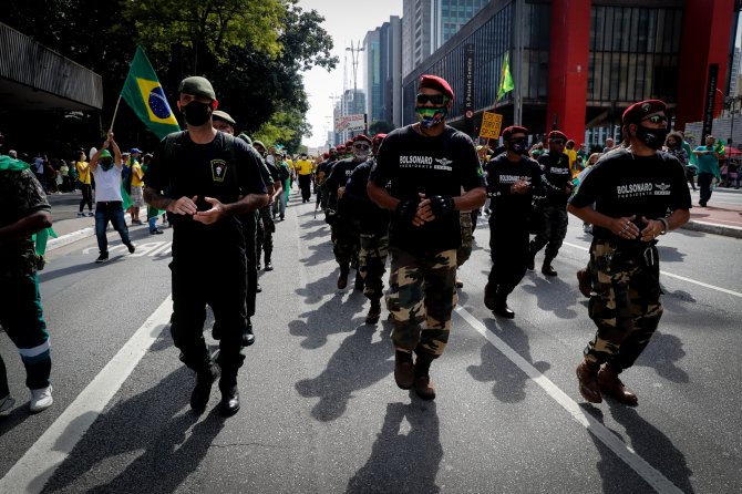 Brezilya’da Bolsonaro Destekçileri Sokağa İndi