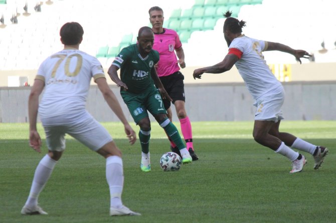 Tff 1. Lig: Gzt Giresunspor: 3 - Akhisarspor: 0 (Maç Sonucu)