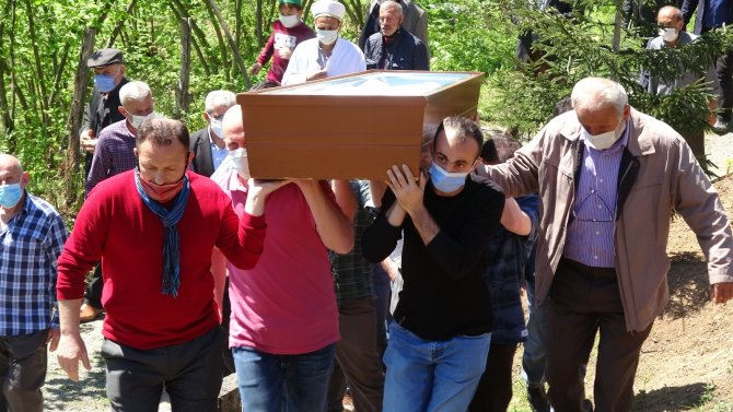 Alman Kadın Müslüman Oldu, Vasiyeti Üzerine Türkiye’de Toprağa Verildi