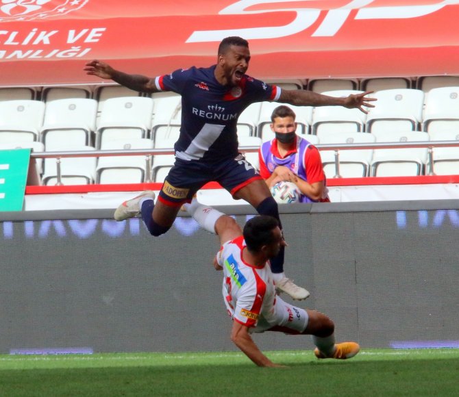 Süper Lig: Ft Antalyaspor: 2 - Göztepe: 3 (Mac Sonucu)