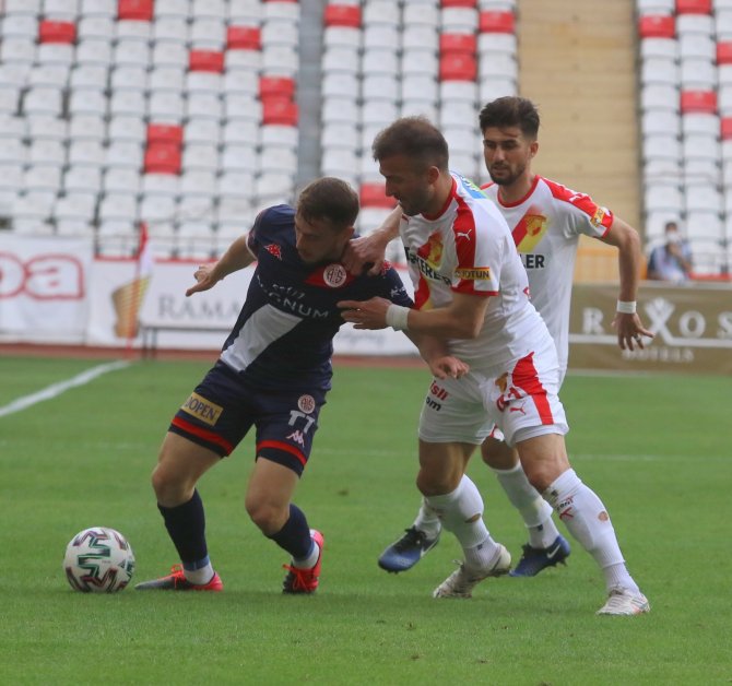Süper Lig: Ft Antalyaspor: 2 - Göztepe: 3 (Mac Sonucu)