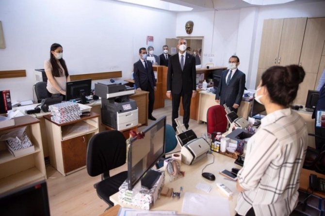 Bakan Gül’den Ankara Adliyesinde Salgın Tedbirlerini İnceledi