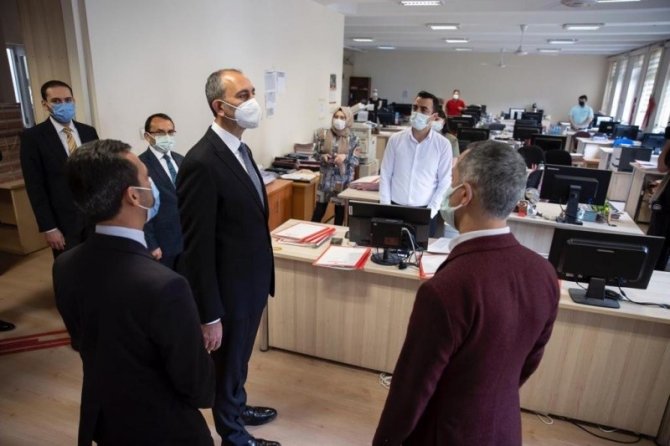 Bakan Gül’den Ankara Adliyesinde Salgın Tedbirlerini İnceledi