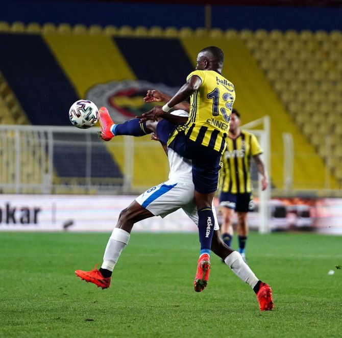 Süper Lig: Fenerbahçe: 3 - Bb Erzurumspor: 0 (İlk Yarı)