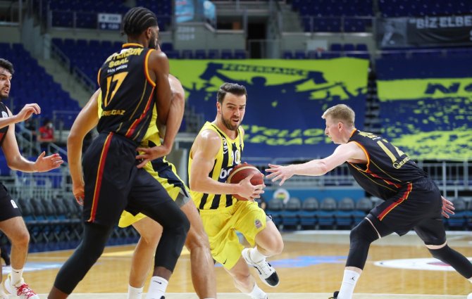 Pota Derbisini Fenerbahçe Farklı Kazandı