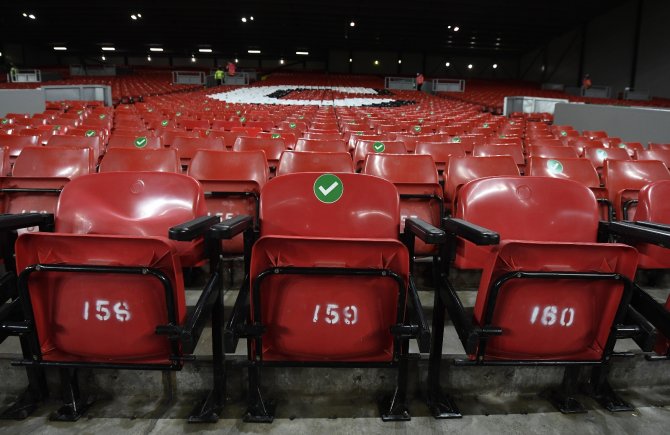 İngiltere’de Taraftarlar Tribüne Dönüyor!