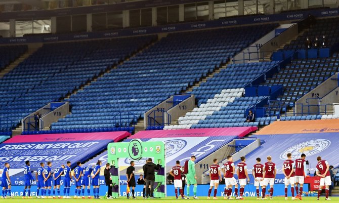 İngiltere’de Taraftarlar Tribüne Dönüyor!