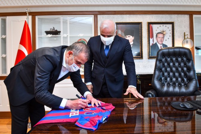 Trabzonspor Teknik Direktörü Avcı’dan Başkan Zorluoğlu’na Ziyaret
