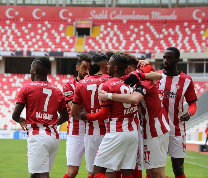 Sivasspor Düşme Hattından Çıktı, Avrupa Potasına Girdi