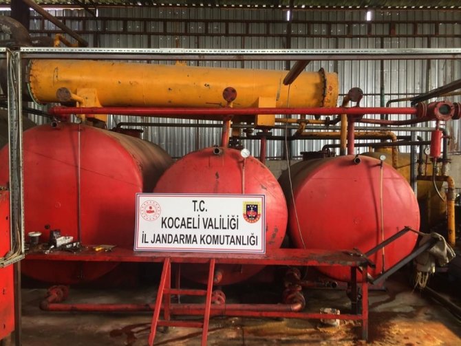 Kocaeli’de 6 Bin Litre Kaçak Akaryakıt Ele Geçirildi