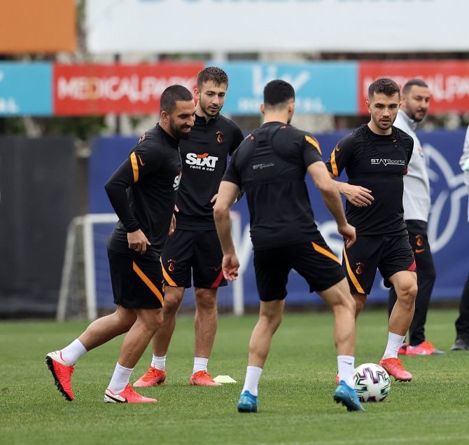 Galatasaray Derbi Hazırlıklarını Tamamladı
