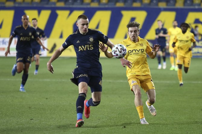 Süper Lig: Mke Ankaragücü: 1 - Fenerbahçe: 1 (İlk Yarı)