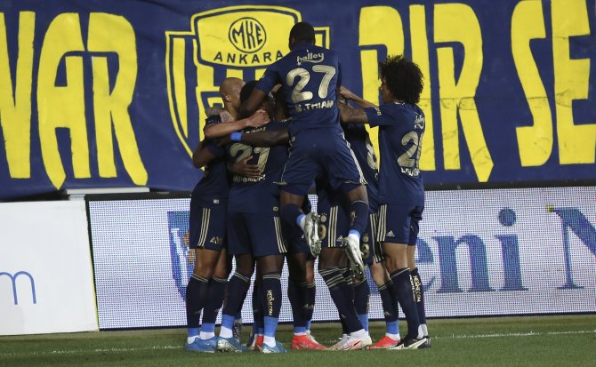 Süper Lig: Mke Ankaragücü: 1 - Fenerbahçe: 2 (Maç Sonucu)