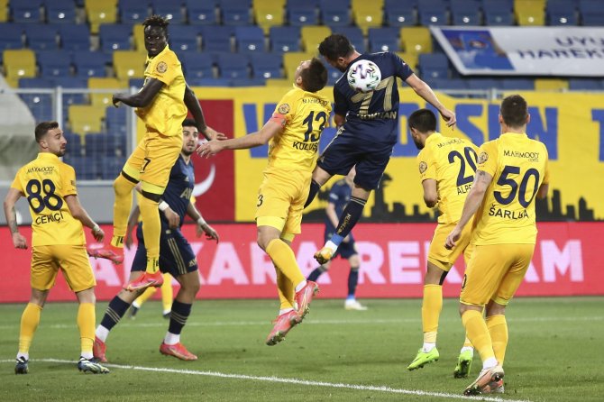 Süper Lig: Mke Ankaragücü: 1 - Fenerbahçe: 2 (Maç Sonucu)