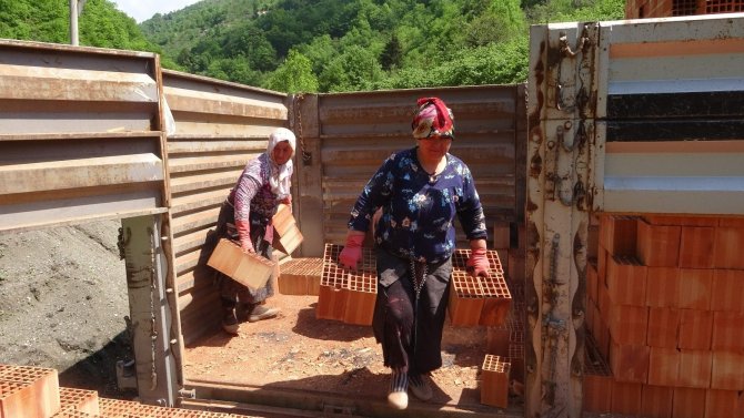 Onların Ne Anneler Ne De Kadınlar Günü Var