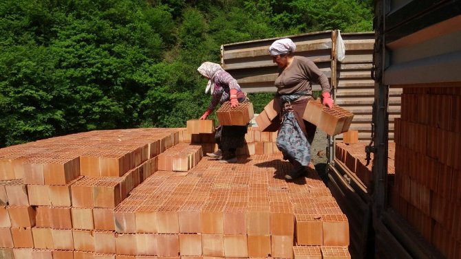 Onların Ne Anneler Ne De Kadınlar Günü Var