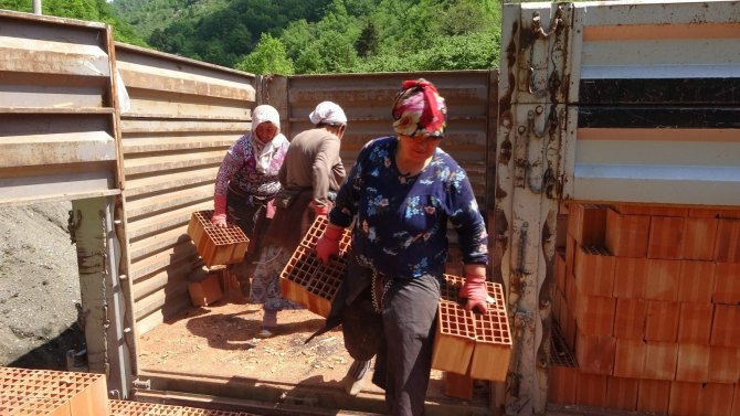 Onların Ne Anneler Ne De Kadınlar Günü Var