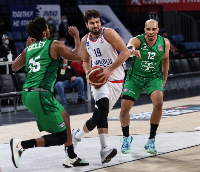 Ing Basketbol Süper Ligi: Anadolu Efes: 84 - Darüşşafaka: 74