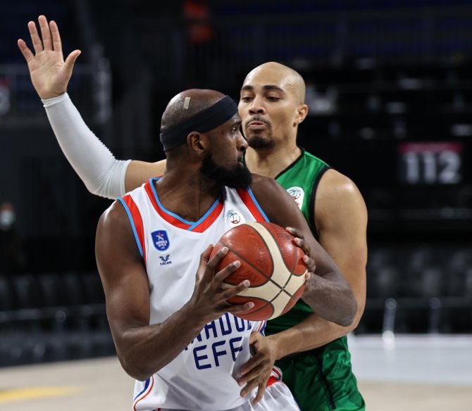 Ing Basketbol Süper Ligi: Anadolu Efes: 84 - Darüşşafaka: 74
