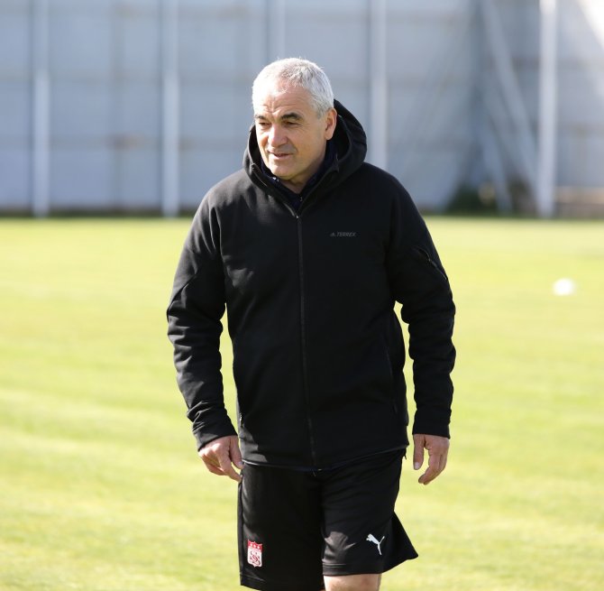 Sivasspor, Ara Vermeden Fenerbahçe Maçı Hazırlıklarına Başladı