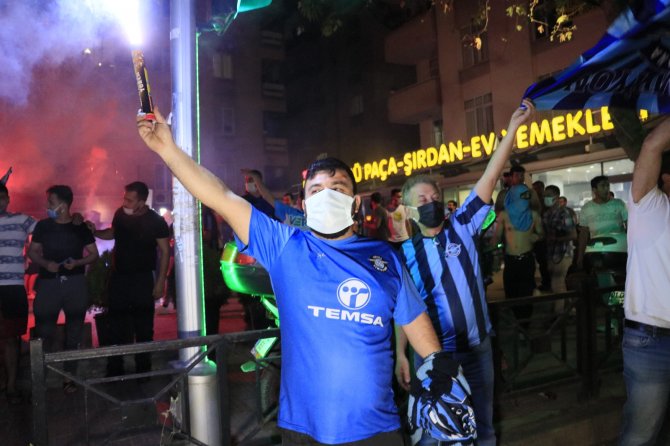 Adana Demirspor’un 26 Yıl Sonra Gelen Şampiyonluğu, Kentte Coşkuyla Kutlandı