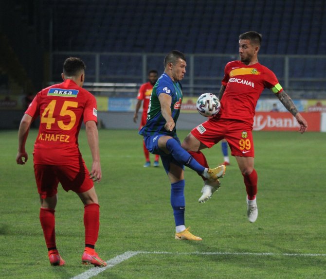 Süper Lig’in En Çok Gol Atan Yerli Futbolcusu Adem Büyük