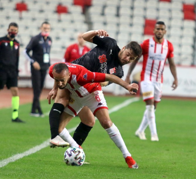 Antalyaspor, Rakiplerinin Puan Kaybetmesini Bekleyecek