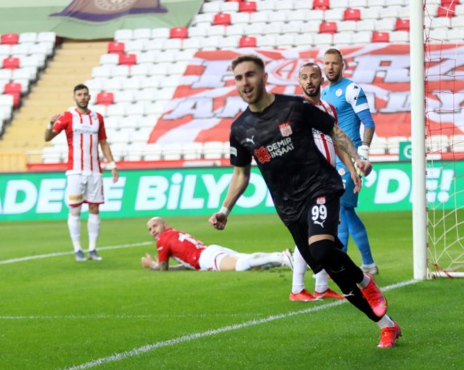 Antalyaspor, Rakiplerinin Puan Kaybetmesini Bekleyecek