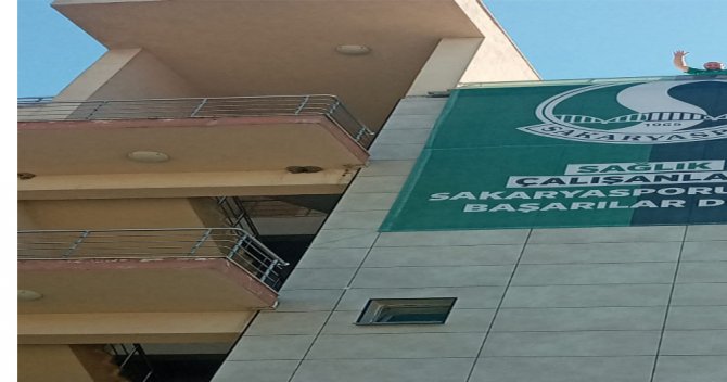 Play-off Yolundaki Sakaryaspor’a Sağlıkçılardan Destek