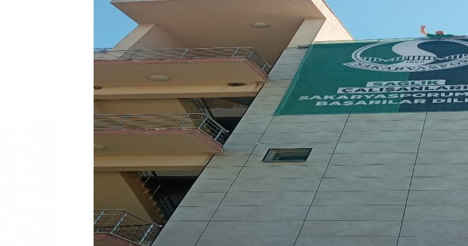 Play-off Yolundaki Sakaryaspor’a Sağlıkçılardan Destek