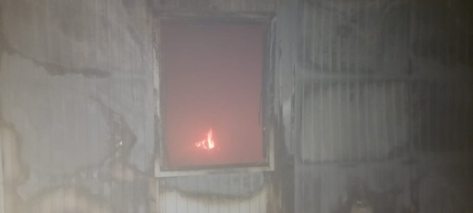 Artvin’de Yol İnşaatında Çalışan İşçilerin Kaldığı Konteynerde Yangın Çıktı