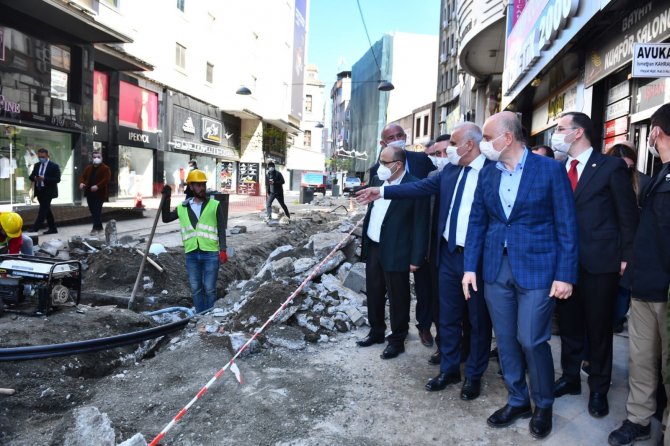 Bakan Adil Karaismailoğlu Trabzon’daki Alt Yapı Çalışmalarını Yerinde İnceledi