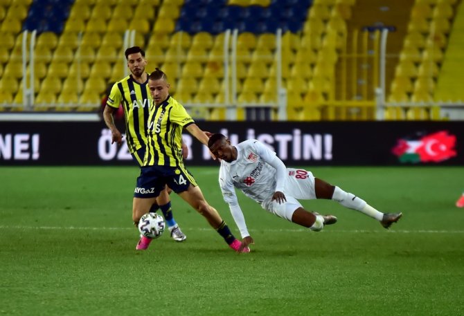 Süper Lig: Fenerbahçe: 0 - Sivasspor: 0 (Maç Devam Ediyor)