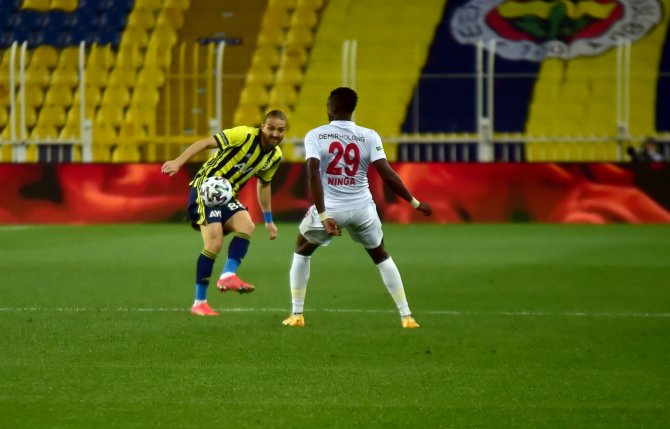 Süper Lig: Fenerbahçe: 0 - Dg Sivasspor: 1 (İlk Yarı)
