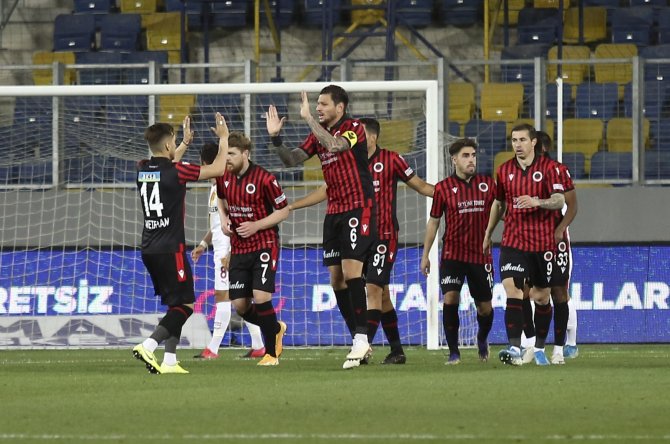 Süper Lig: Gençlerbirliği: 5 - Göztepe: 3 (Maç Sonucu)