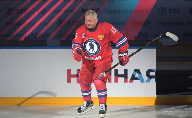 Putin, Buz Hokeyi Maçında 8 Sayı Birden Atarak Şov Yaptı