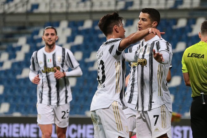 Cristiano Ronaldo Tarihe Geçti