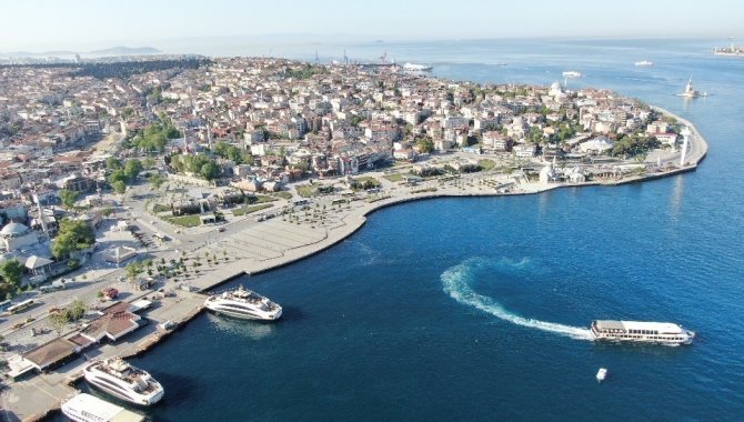 İstanbul’da Bayramda Meydanlar Boş Kaldı