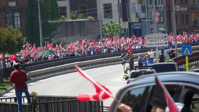 Trabzon’da Vatandaşlar Filistin’e Destek İçin Yürüdü